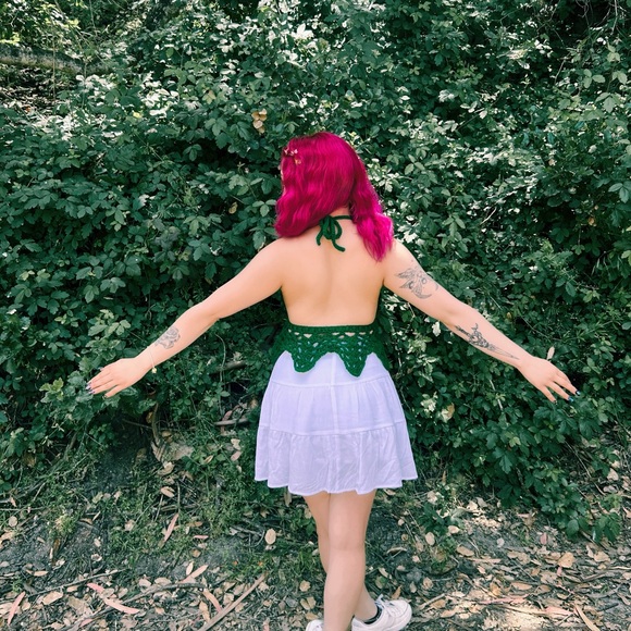 Crochet strawberry pixie π§ββοΈ top - Picture 2 of 4